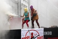 Участниц «Pussy Riot» признали узницами совести