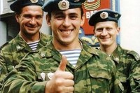 Численность контрактников в российской армии к 2017г. составит 425 тыс. человек