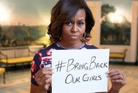 Пользователи соцсетей увидели негатив в слогане Мишель Обамы