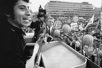 ВИКТОР ХАРА – ПЕВЕЦ-РЕВОЛЮЦИОНЕР, УБИТЫЙ ХУНТОЙ ПИНОЧЕТА