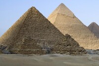 ВЕЛИКИЕ ЕГИПЕТСКИЕ ПИРАМИДЫ БЫЛИ ПОСТРОЕНЫ ТИРАНАМИ?