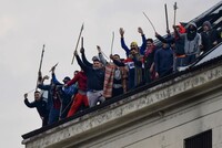 КОРОНАВИРУС: БУНТ В АРГЕНТИНСКОЙ ТЮРЬМЕ