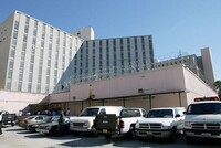 ТРОЕ ТЮРЕМНЫХ ОХРАННИКОВ ИЗ ФЛОРИДЫ ОБВИНЯЮТСЯ В УБИЙСТВЕ ЗАКЛЮЧЕННОГО