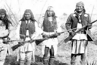 4 СЕНТЯБРЯ 1886 ГОДА: ДЕНЬ, КОГДА ДЖЕРОНИМО ОКОНЧАТЕЛЬНО ЗАРЫЛ ТОПОР ВОЙНЫ