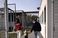 Детские ясли у стен тюрьмы в пригороде Милана