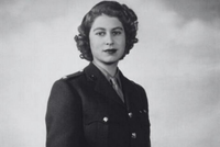 25 АПРЕЛЯ 1942 ГОДА: ДЕНЬ, КОГДА ПРИНЦЕССА ЕЛИЗАВЕТА ЗАПИСАЛАСЬ НА ВОЕННУЮ СЛУЖБУ