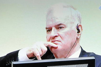 РАТКО МЛАДИЧ, ПО ПРОЗВИЩУ «БАЛКАНСКИЙ МЯСНИК», ВНОВЬ ПРЕДСТАЛ ПЕРЕД СУДОМ