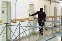 ВО ЧТО ОБХОДИТСЯ СОДЕРЖАНИЕ ИНОСТРАННЫХ ЗАКЛЮЧЕННЫХ НАЛОГОПЛАТЕЛЬЩИКАМ ВО ФРАНЦИИ?