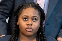 США: ДЕВОЧКА-ПОДРОСТОК, УБИВШАЯ НАСИЛЬНИКА, ОБЯЗАНА ВЫПЛАТИТЬ ЕГО СЕМЬЕ КОМПЕНСАЦИЮ