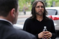 АМЕРИКАНСКИЙ ГУРУ, КЛЕЙМИВШИЙ СВОИХ СЕКСУАЛЬНЫХ РАБЫНЬ, АРЕСТОВАН В МЕКСИКЕ