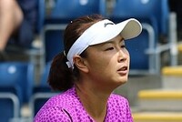 КИТАЙ: ЧЕМПИОНКА ПО ТЕННИСУ ОБВИНИЛА БЫВШЕГО ВИЦЕ-ПРЕМЬЕРА В ИЗНАСИЛОВАНИИ И… ПРОПАЛА