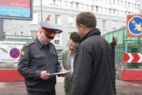 Какие требования сотрудника милиции правомерны при предоставлении паспорта гражданина Российской Федерации?