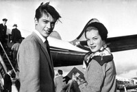 22 МАРТА 1959 ГОДА: ДЕНЬ, КОГДА АЛЕН ДЕЛОН ОБРУЧИЛСЯ С РОМИ ШНАЙДЕР