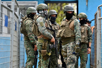 В ЭКВАДОРЕ ОКОЛО СОТНИ ТЮРЕМНЫХ ОХРАННИКОВ ВЗЯТЫ В ЗАЛОЖНИКИ