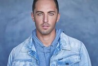 АКТЕР ЗАК ЭЙВЕРИ ОБВИНЕН В МОШЕННИЧЕСТВЕ НА 690 МИЛЛИОНОВ ДОЛЛАРОВ