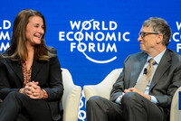 БИЛЛ ГЕЙТС РАЗВОДИТСЯ С МЕЛИНДОЙ: ДОСТАЕМ КАЛЬКУЛЯТОРЫ И СЧИТАЕМ!