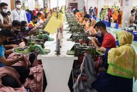 50-ЛЕТИЕ БАНГЛАДЕШ: ЭКОНОМИЧЕСКИЙ ПОДЪЕМ, НО ВСЕ БОЛЬШЕ РЕПРЕССИЙ