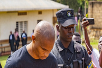 СЕРИЙНЫЙ УБИЙЦА, ХОРОНИВШИЙ СВОИХ ЖЕРТВ ПОД ПОЛОМ СОБСТВЕННОЙ КУХНИ, ПРИГОВОРЕН К ПОЖИЗНЕННОМУ ЗАКЛЮЧЕНИЮ