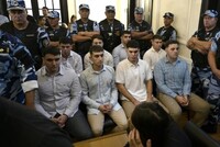 ПЯТЕРО МОЛОДЫХ РЕГБИСТОВ ПРИГОВОРЕНЫ К ПОЖИЗНЕННОМУ ЗАКЛЮЧЕНИЮ ЗА УБИЙСТВО