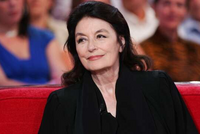 СКОНЧАЛАСЬ АНУК ЭМЕ, ИКОНА «НОВОЙ ВОЛНЫ»