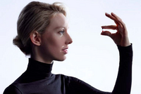 ЭЛИЗАБЕТ ХОЛМС: ПАДШАЯ ИКОНА КРЕМНИЕВОЙ ДОЛИНЫ