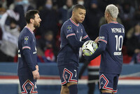 КОМУ ИЗ ФУТБОЛИСТОВ ПЛАТЯТ БОЛЬШЕ ВСЕГО?