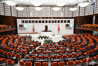 ТУРЕЦКИЙ ПАРЛАМЕНТ УЖЕСТОЧАЕТ НАКАЗАНИЯ ДЛЯ НЕСОВЕРШЕННОЛЕТНИХ ПРАВОНАРУШИТЕЛЕЙ