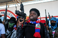 КРИЗИС НА ГАИТИ: ВООРУЖЕННЫЕ БАНДЫ ЗАХВАТЫВАЮТ ВЛАСТЬ В СТРАНЕ, ПОГРУЖАЯ ЕЕ В ХАОС