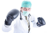 Врача защитят не бита и баллончик, а средства коммуникации