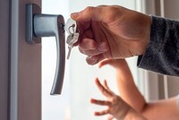 С начала года Следком провел свыше 40 проверок по фактам выпадения детей из окон и с балконов, повлекших за собой травмы различной степени тяжести, вплоть до смертельных исходов