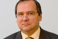 Чиновник должен отличаться скромностью