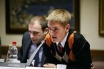 Наличие у ребенка двух матерей и двух отцов не закреплено законом