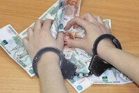 Жительница Приморья обвиняется в мошенничестве с получением выплат на несуществующих детей на сумму почти один миллион рублей (ч. 2 и 3 ст. 159.2 УК РФ)