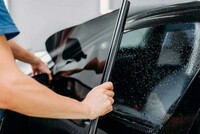 Разрешить тонировку передних боковых стекол предложил председатель Комитета Госдумы по труду, социальной политике и делам ветеранов Ярослав Нилов