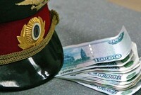 Три начальника отделов полиции в Ленобласти обвиняются в получении взяток от коммерсантов (ст. 290 УК РФ «получение взятки»), сообщает ГСУ СК России по Петербургу