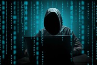 По данным Минцифры, в России ежегодно совершается порядка 677 тысяч мошеннических преступлений