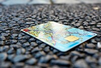 Жительница Москвы опубликовала в сети скан потерянных паспорта и карты и лишилась 185 тысяч рублей
