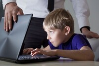 Советы, как родителям предотвратить и выявить вовлечение ребенка в деструктивные сообщества, дали в Управлении по организации борьбы с противоправным использованием информационно-коммуникационных технологий МВД России