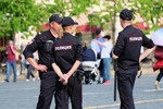 Большинство россиян (64%) нейтрально реагируют на присутствие полицейского на улице, 20% испытывают позитивные эмоции (чувство безопасности, благодарность и спокойствие), 13% – негативные (тревожность, страх, дискомфорт и недоверие), следует из опроса Russian Field