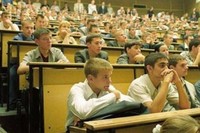 Госдума предлагает студентам-бюджетникам перепоступать каждый год