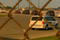 «Канадский психопат» примерил противосуицидную куртку