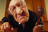 Судья отстранен от дел за драку в магазине