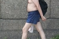 В Швеции осужденного выпустили на свободу без штанов