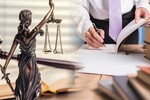 Адвокаты окажут бесплатную юридическую помощь в день профессионального праздника
