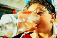 В Минпромторг не поступал запрос о запрете продажи газировки детям