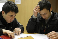 Из теста по истории России для мигрантов убрали сложные обороты и часть слов заменили картинками