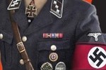 Костюм Гитлера нарушил права евреев