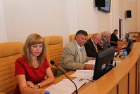 У сенаторов и депутатов вместо 5 будет 7 помощников с окладом 231 тыс. руб.