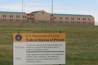 Американским заключенным подарили дешевые звонки родным