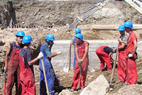 Работодателей хотят заставить брать на работу молодежь